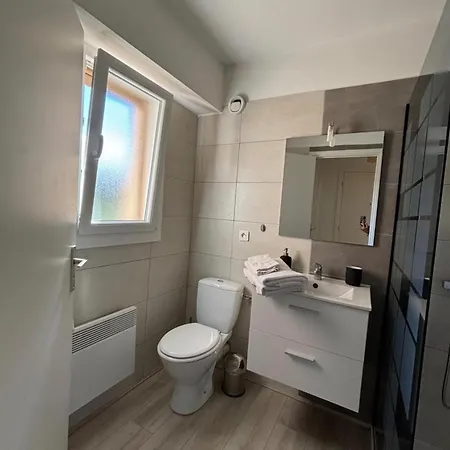 Piscine Et Parking Proche Cannes * Mandelieu